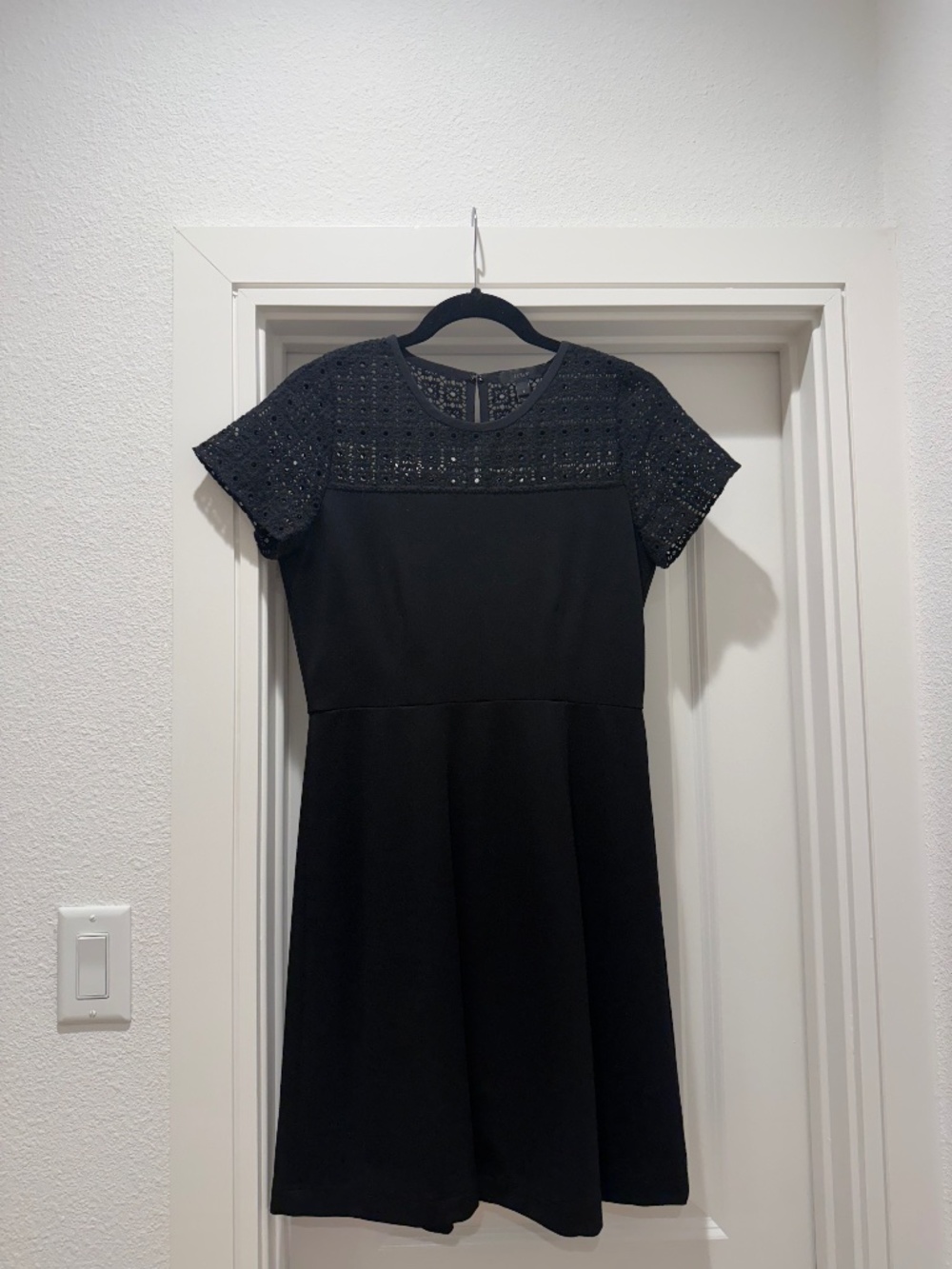 J.Crew Womens Black Laser Cut Eyelet Lace Dress size 6